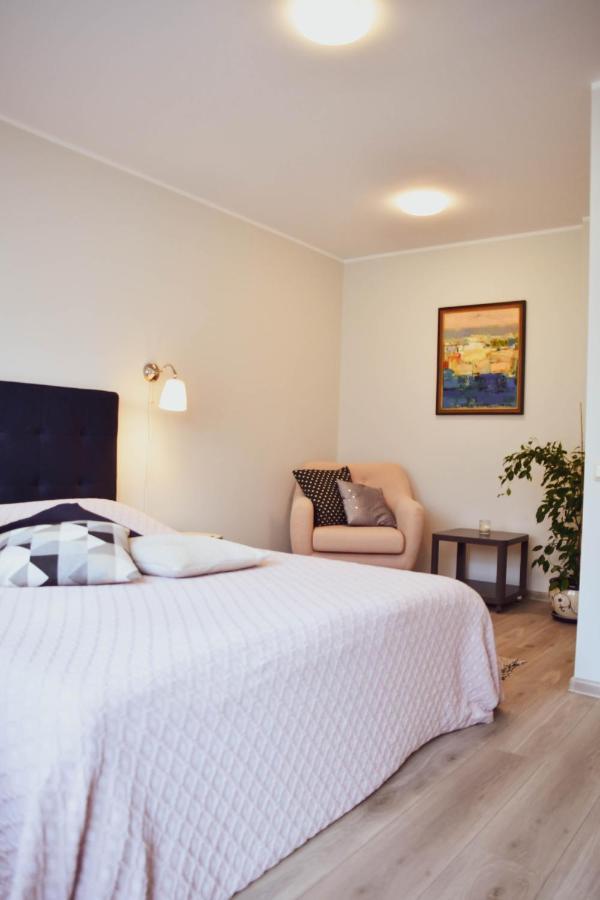 Central Park Apartment Birstonas Luaran gambar
